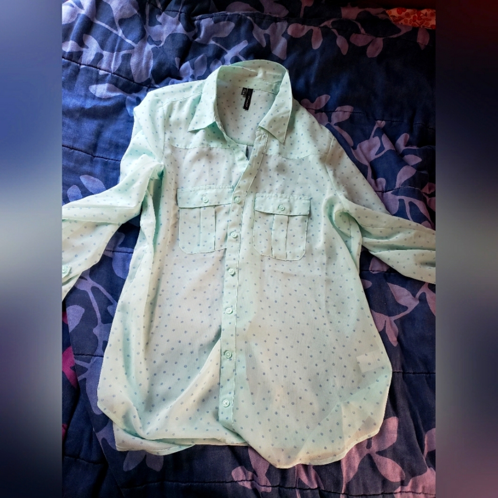 Maurices blue pokla dot blouse